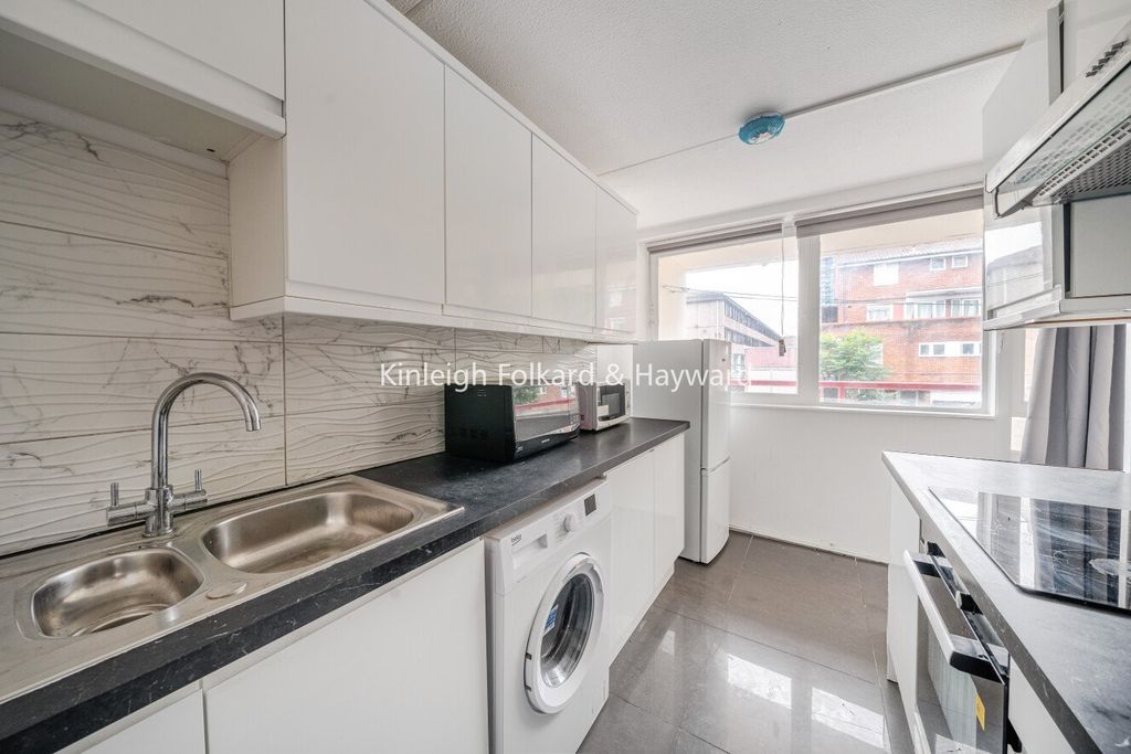 Property photo 1 of 17 Picture No. 06