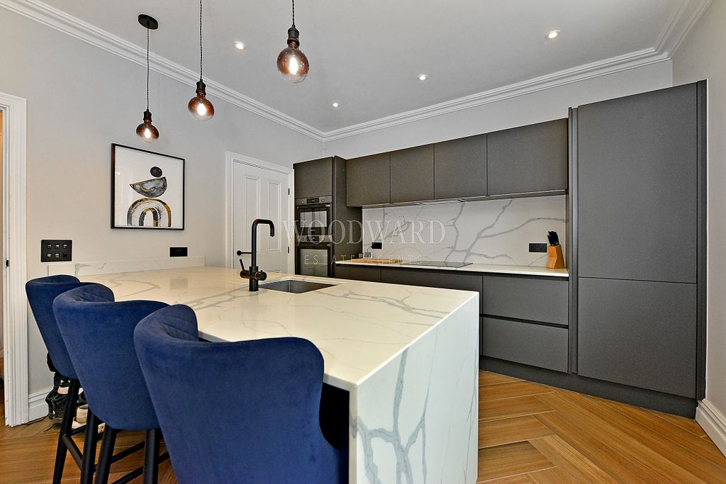 Property photo 2 of 26 Kitchen/Breakfast Room