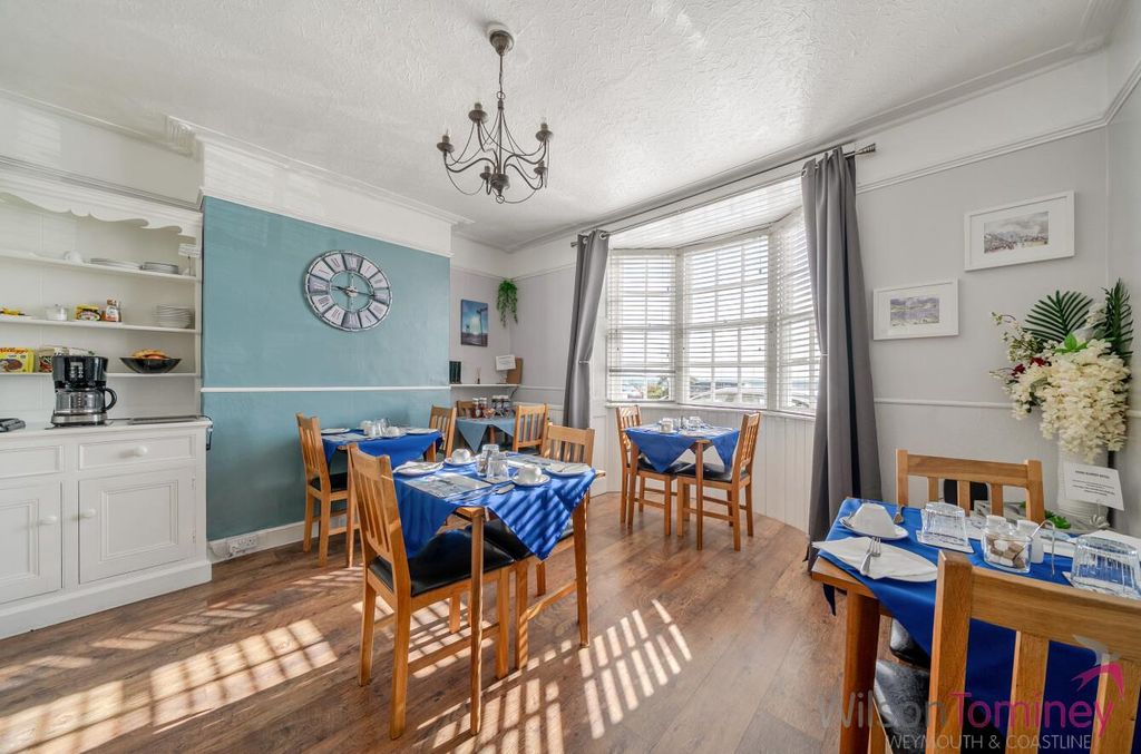 Property photo 2 of 21 Dcbd0Bed-F295-4Bd9-8356-241B8B9c5E3B.Jpg