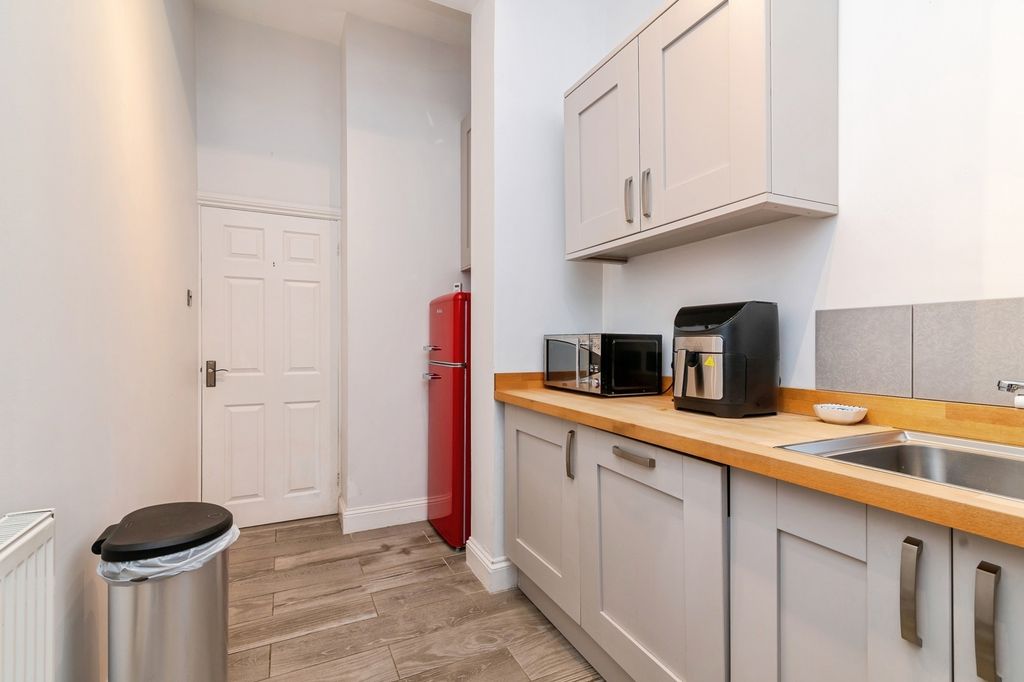Property photo 3 of 16 Pbox-Img.Jpg