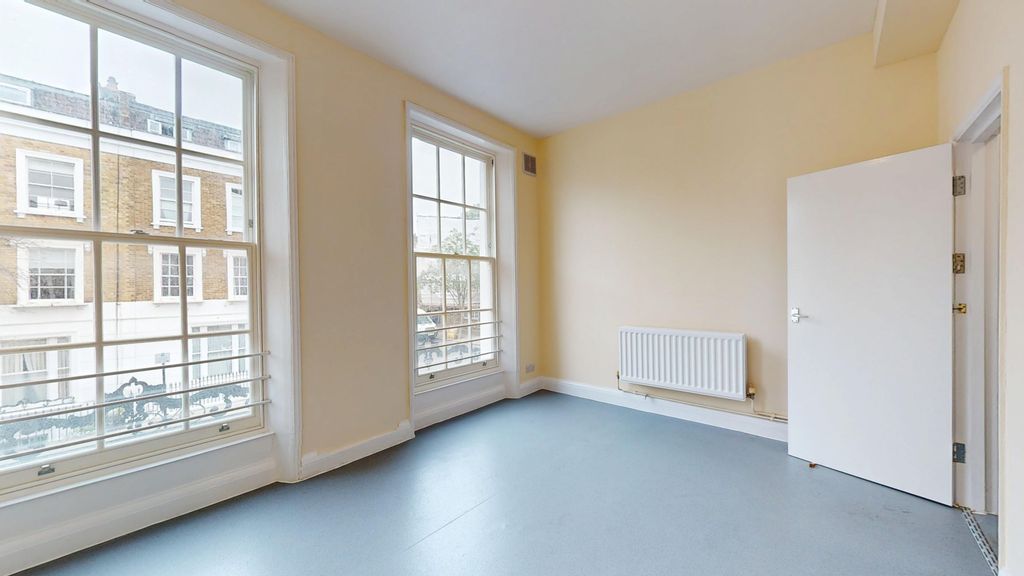 Property photo 2 of 9 Flat C, 16 Huntingdon Street, Barnsbury, London, N1 1Bs