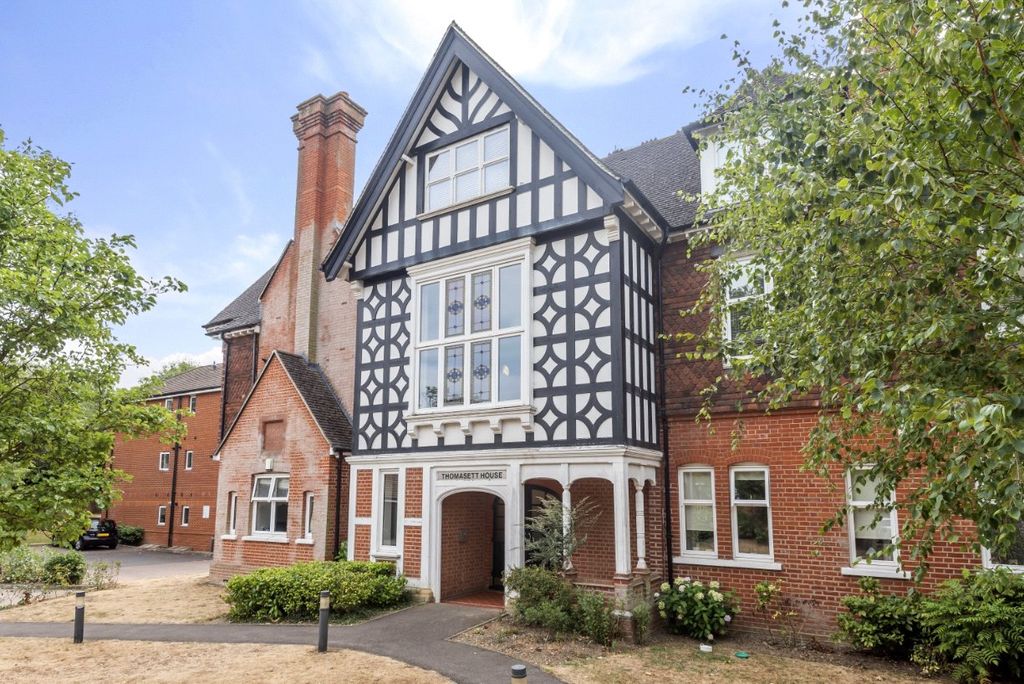 Property photo 1 of 18 External