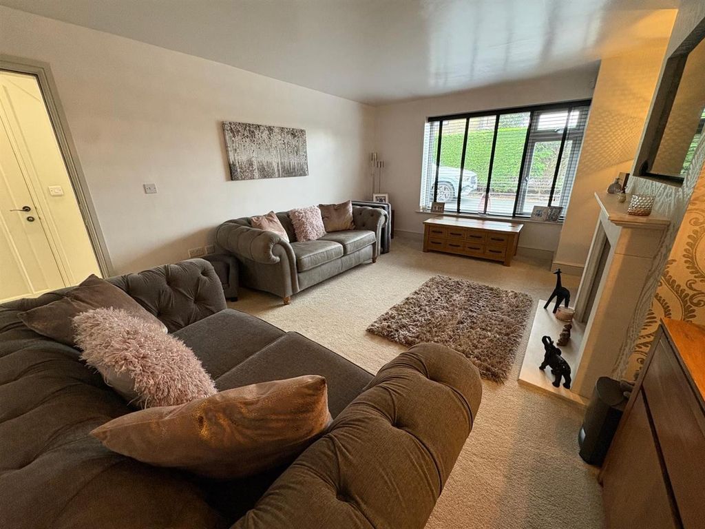 Property photo 2 of 41