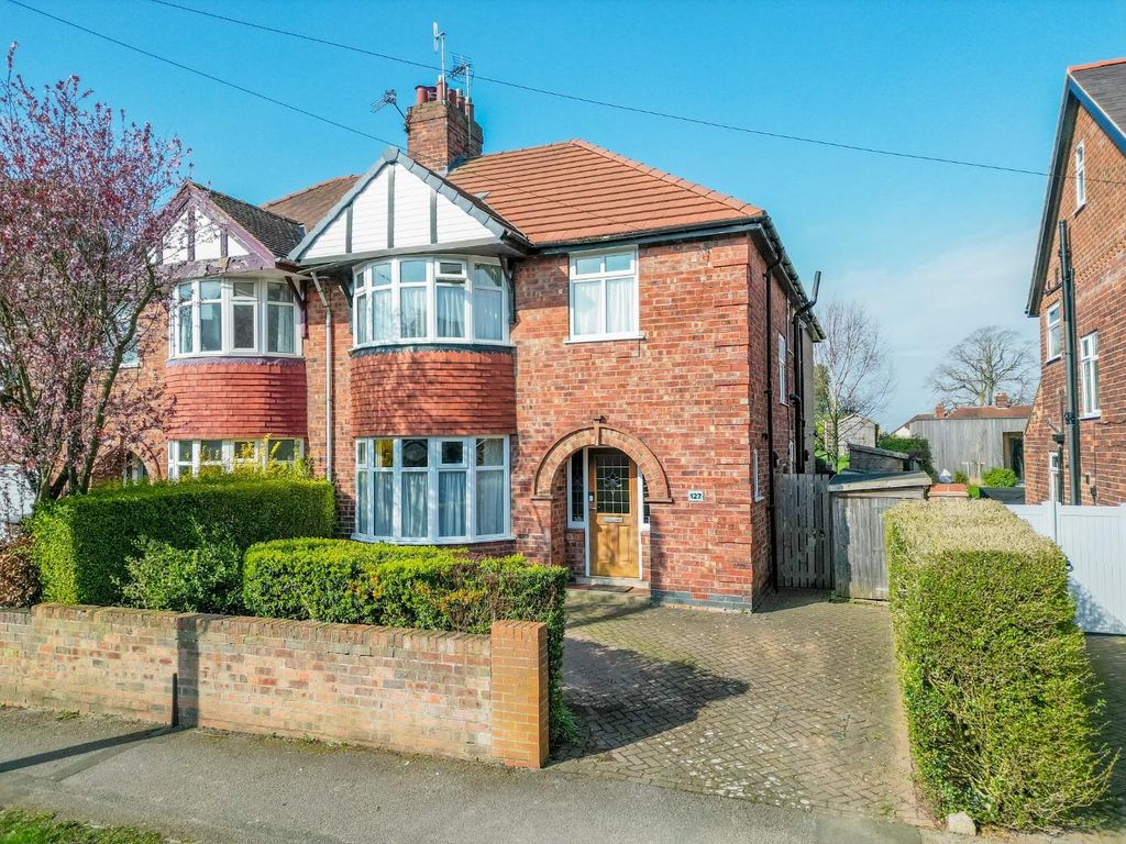 Property photo 1 of 18 Exterior