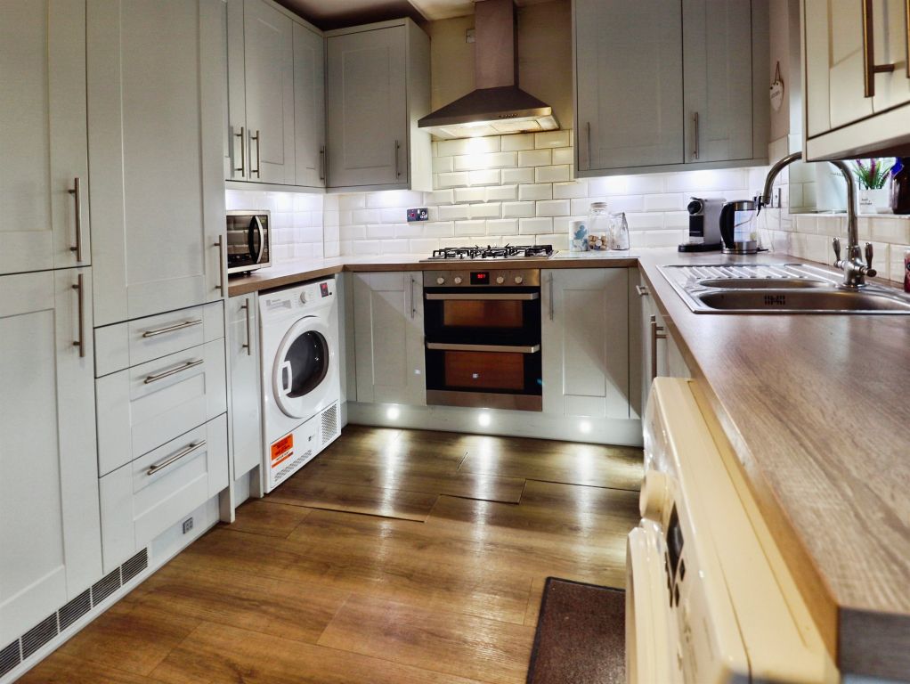 Property photo 3 of 20