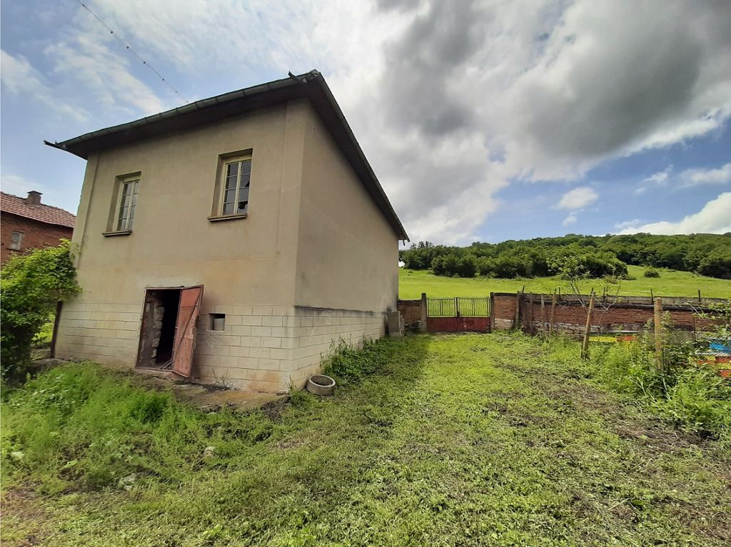 Property photo 2 of 7
