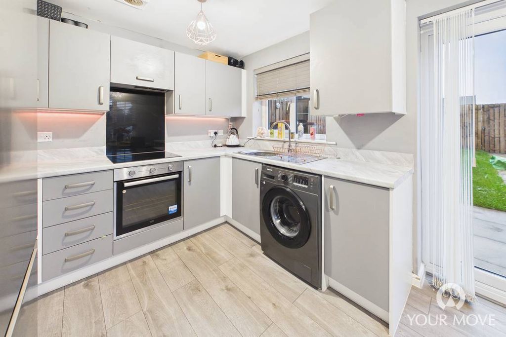 Property photo 3 of 17 Kitchen/Diner