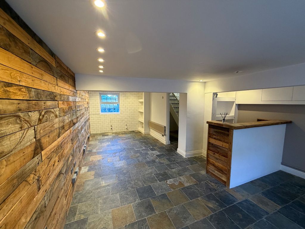 Property photo 2 of 8 Picture No. 03