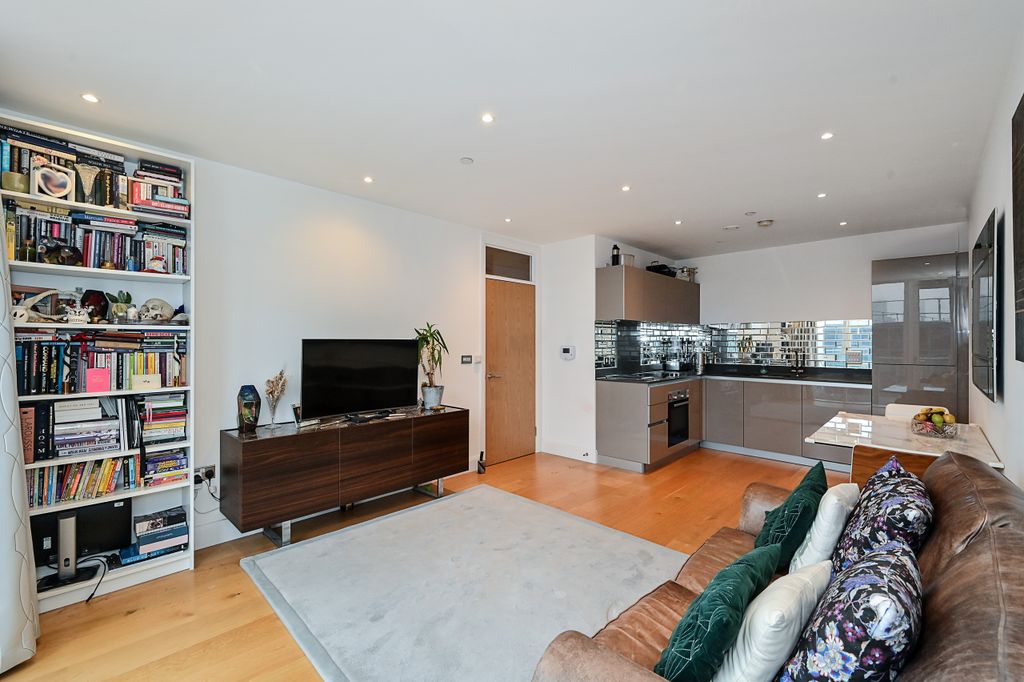 Property photo 3 of 11 3