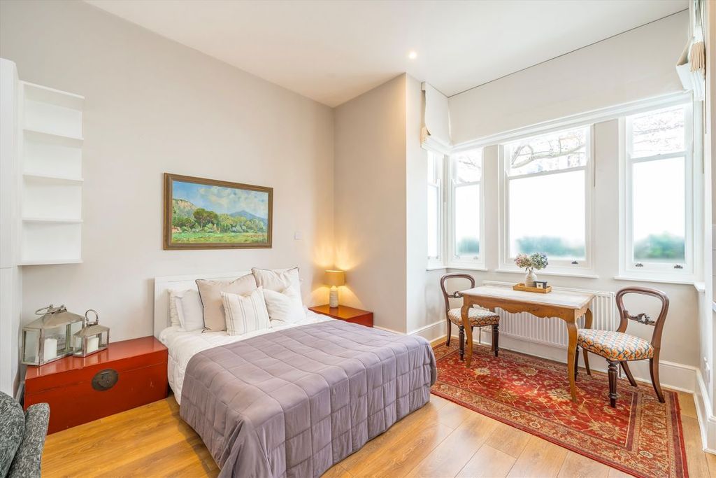 Property photo 3 of 5