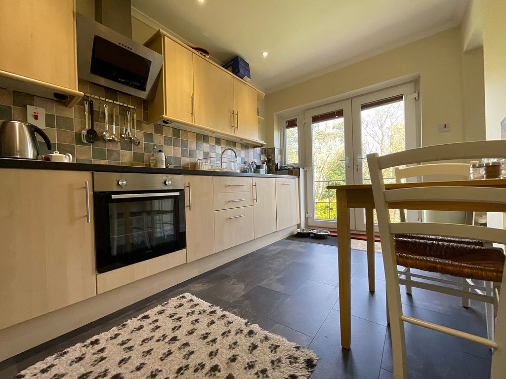 Additional image 7 of 2 bed flat for sale64-70 Hackness Road, Scarborough YO12