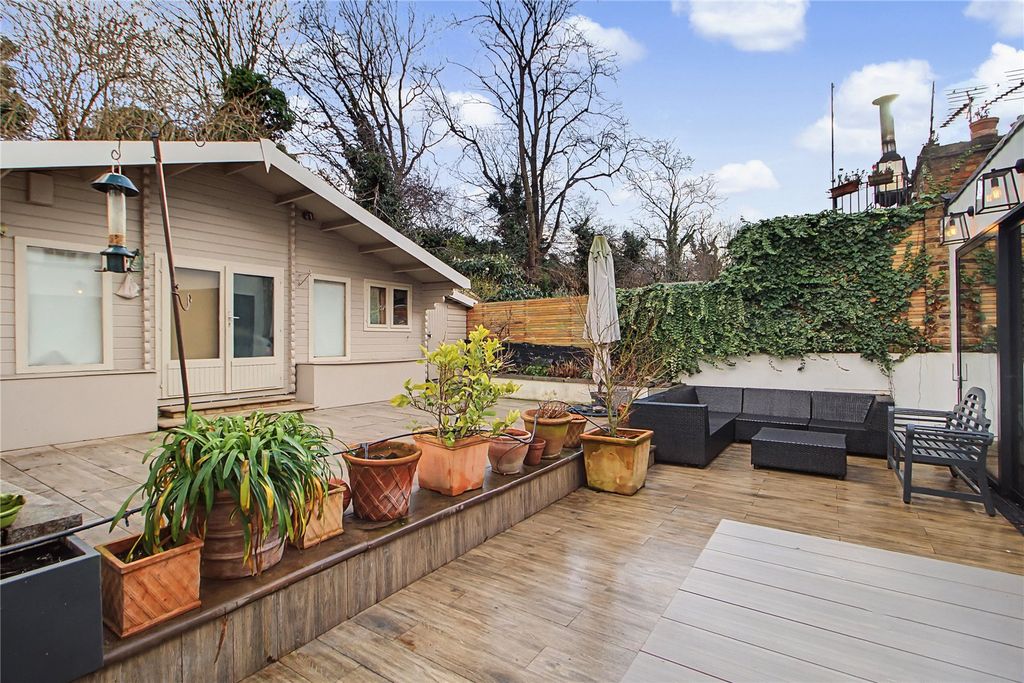 Property photo 2 of 29 Picture No. 45