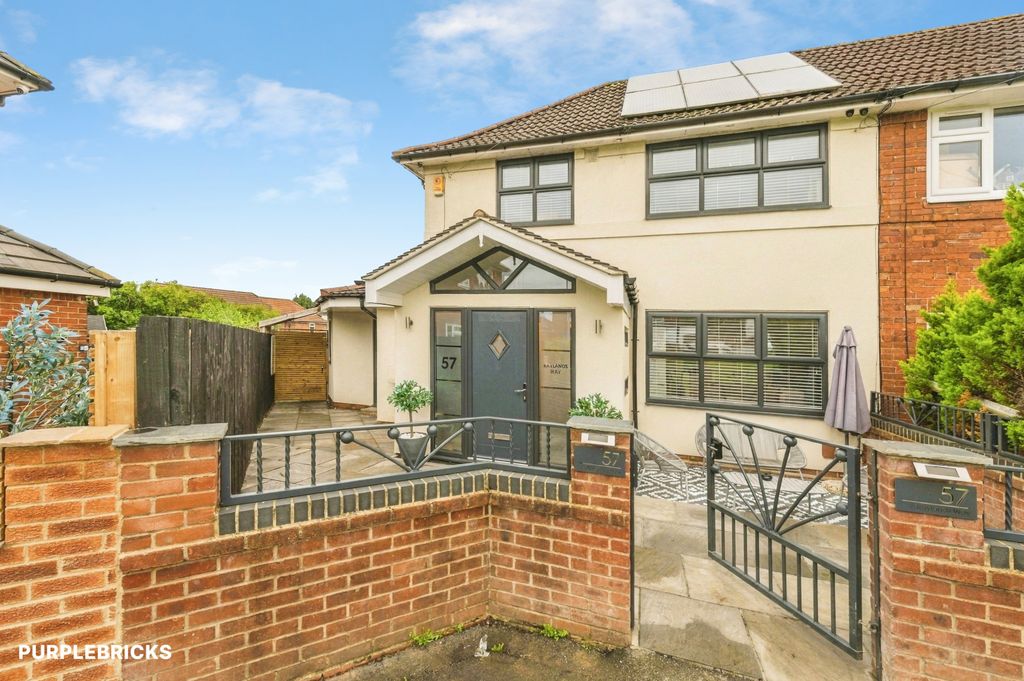 Property photo 3 of 35