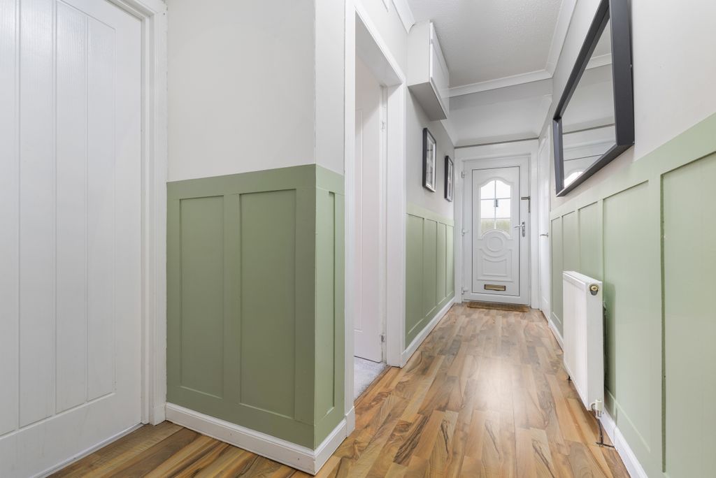 Property photo 3 of 31