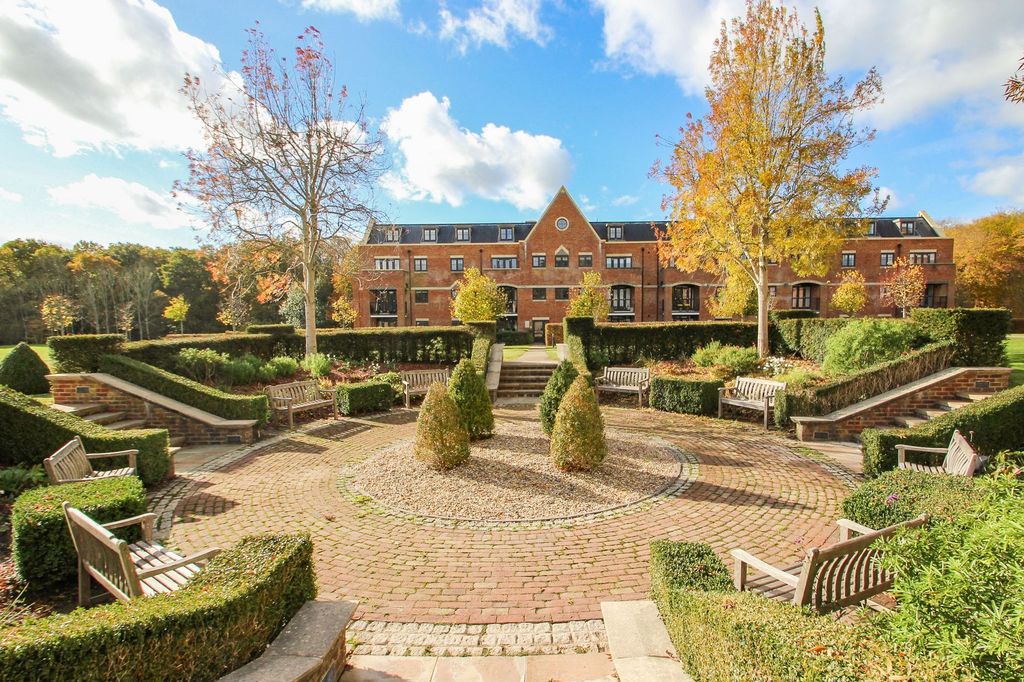 Property photo 1 of 21