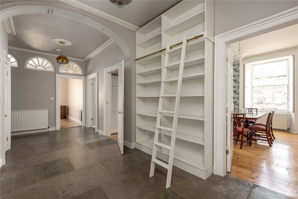 Property photo 2 of 18 Picture No. 04