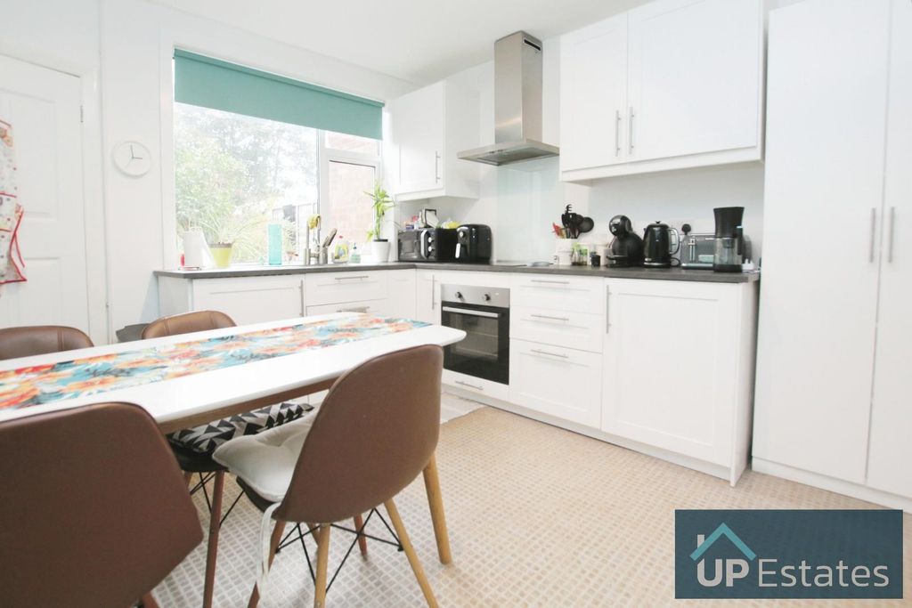 Property photo 3 of 10 Kitchen/ Diner