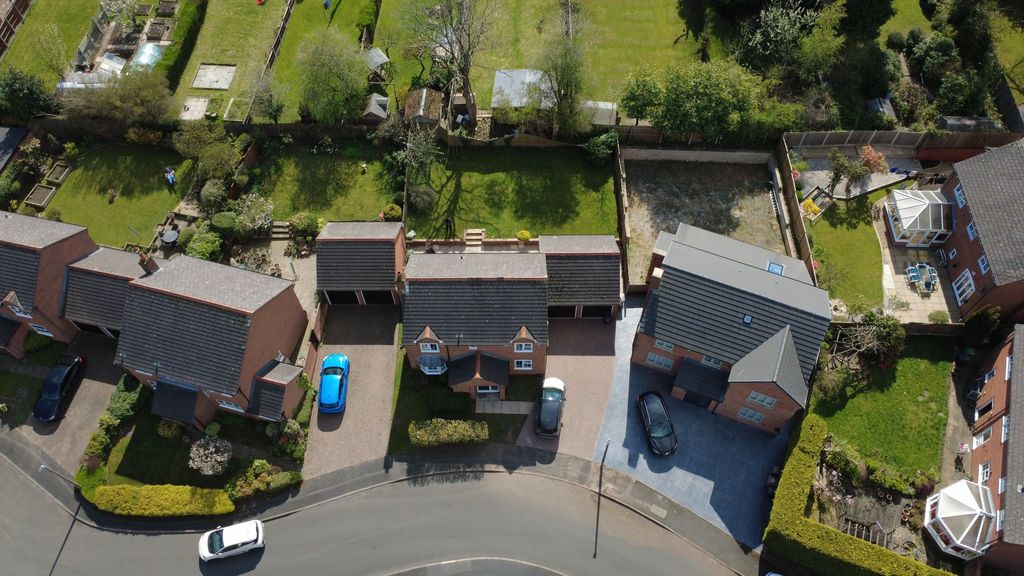 Property photo 2 of 24