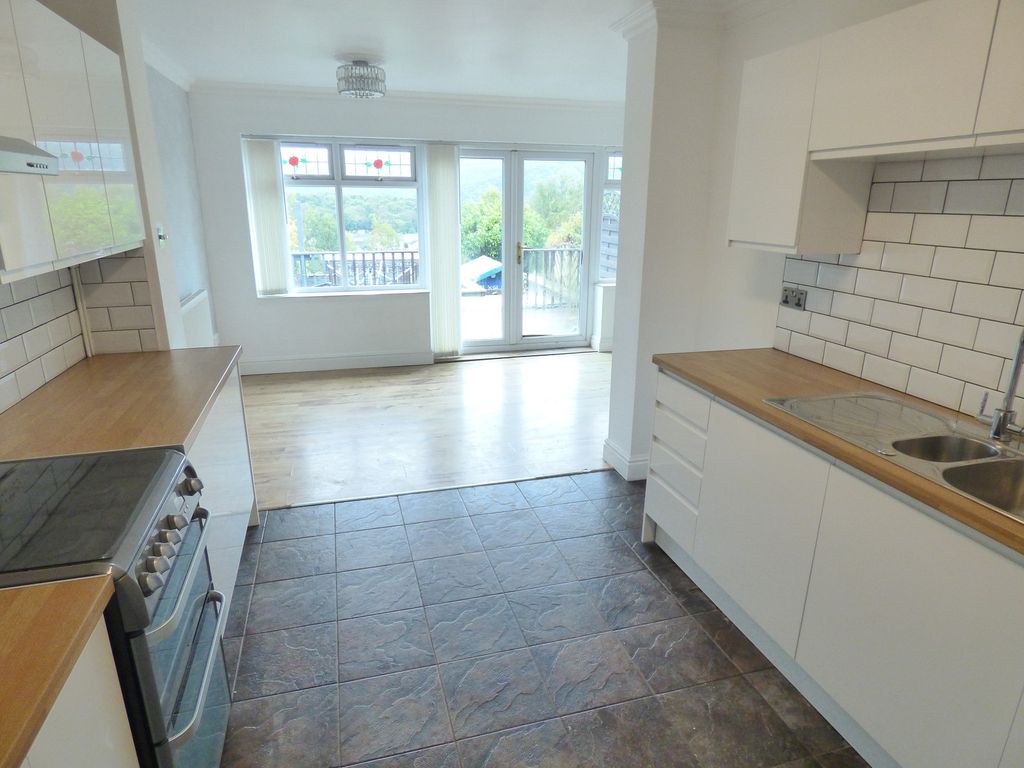 Property photo 3 of 15 Kitchen-Diner