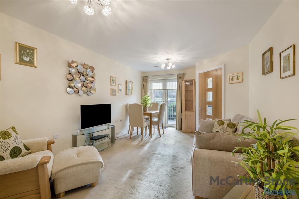 Property photo 1 of 14 8678781-Interior06.Jpg