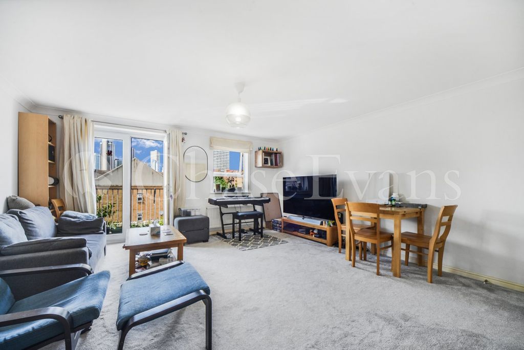 Property photo 1 of 25 Living