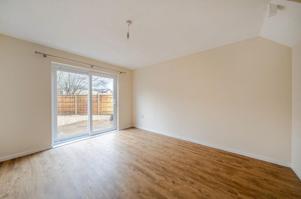 Property photo 2 of 20 1404455-11-6971F6Bf05dc1.Jpg