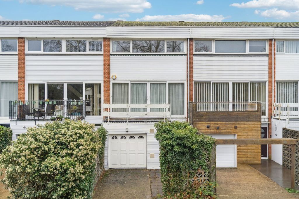 Property photo 1 of 18