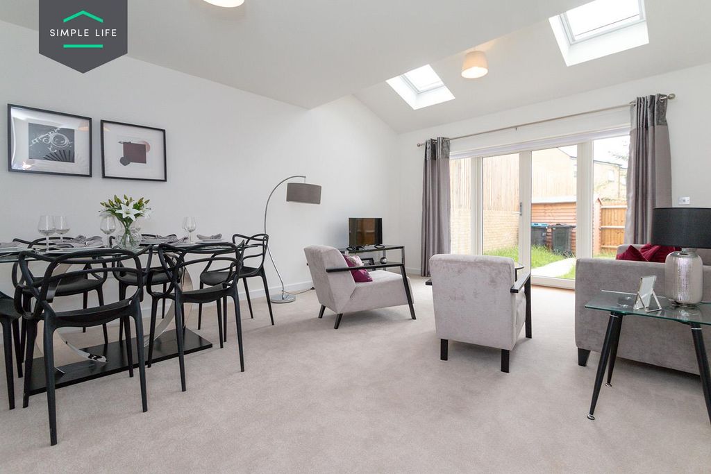 Property photo 3 of 12 Springham (5).Jpg