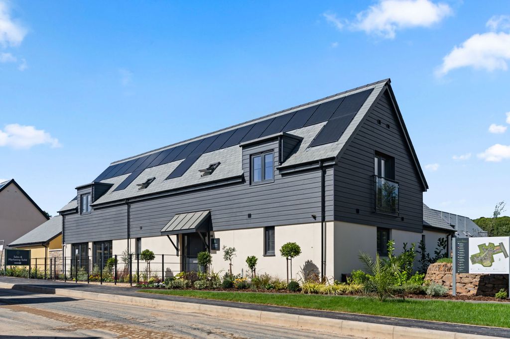 Property photo 2 of 14