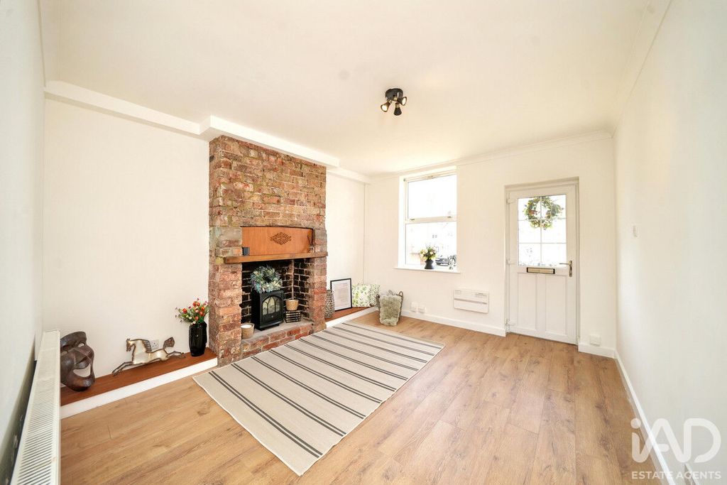 Property photo 3 of 39