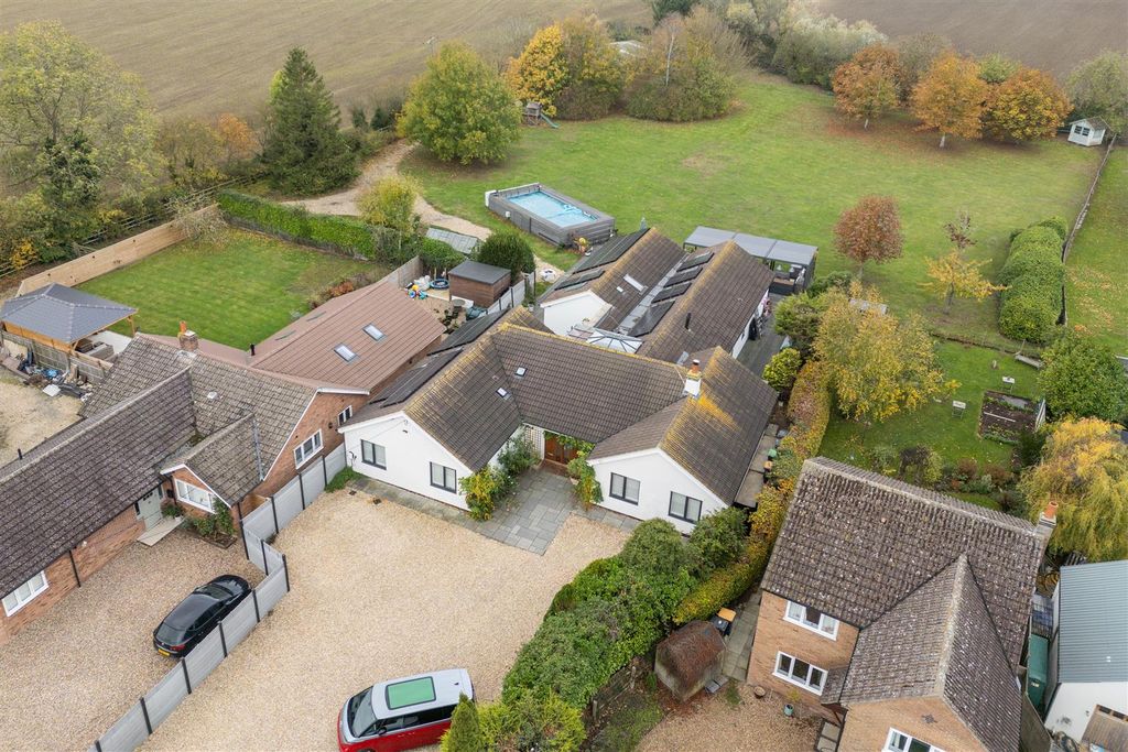 Property photo 2 of 43 251023 - Silver Birches, Bolnhurst - 03.Jpg