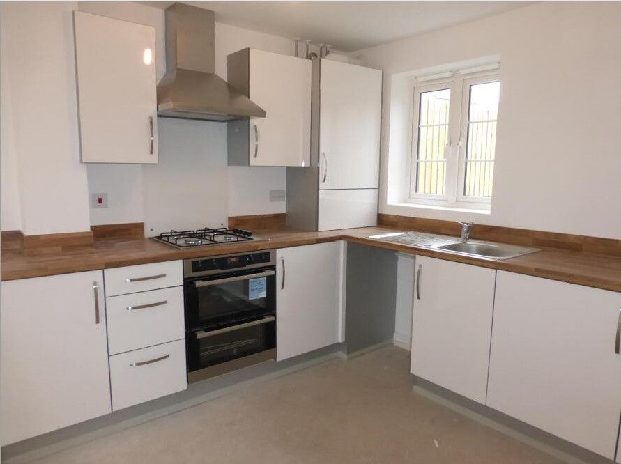 Property photo 2 of 5 Kitchen