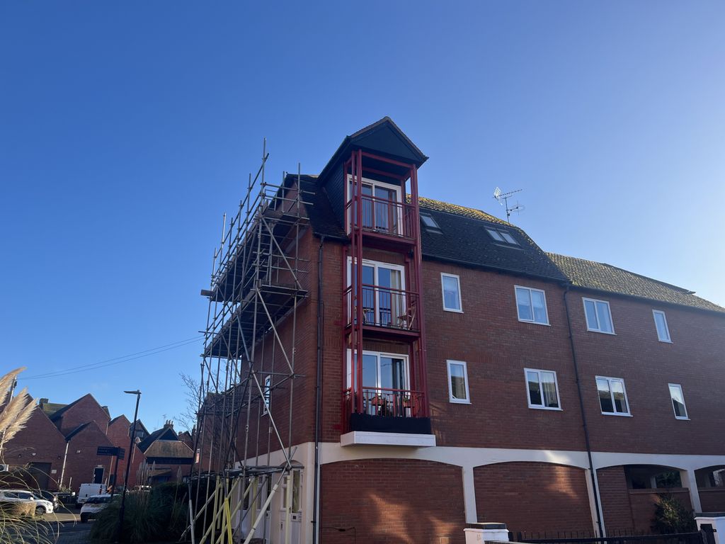 Property photo 1 of 9 1 Bedroom Third Floor Apartment For Rent