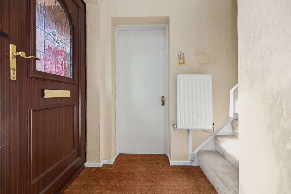 Property photo 2 of 23