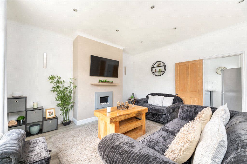 Property photo 3 of 30 Living Room