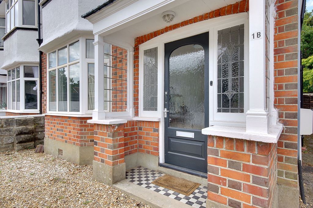 Property photo 2 of 34