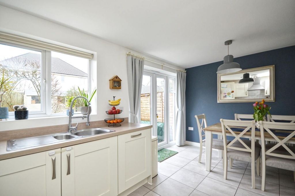 Property photo 3 of 22 Kitchen/Dining Room