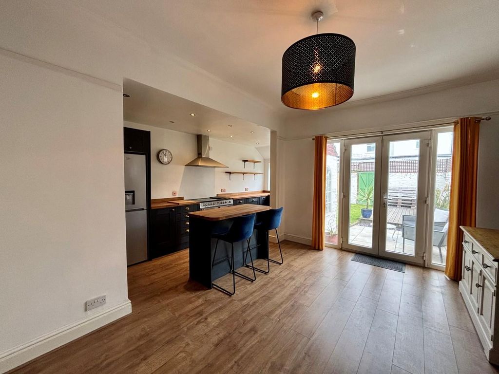 Property photo 3 of 21 3.Jpg