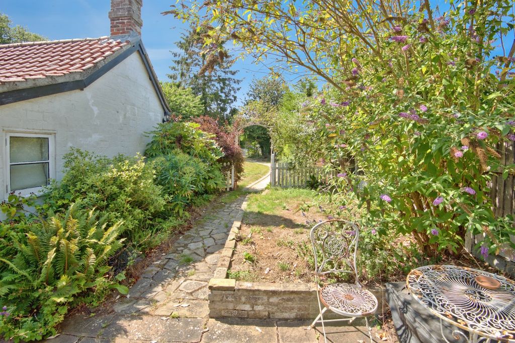 Property photo 3 of 22