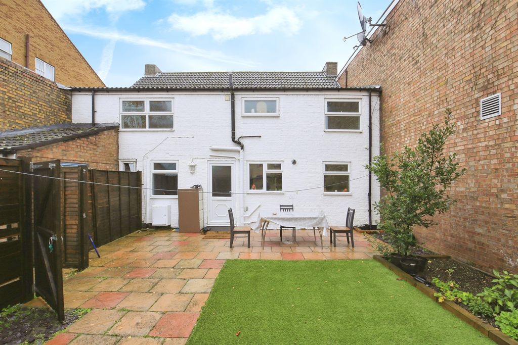 Property photo 1 of 15
