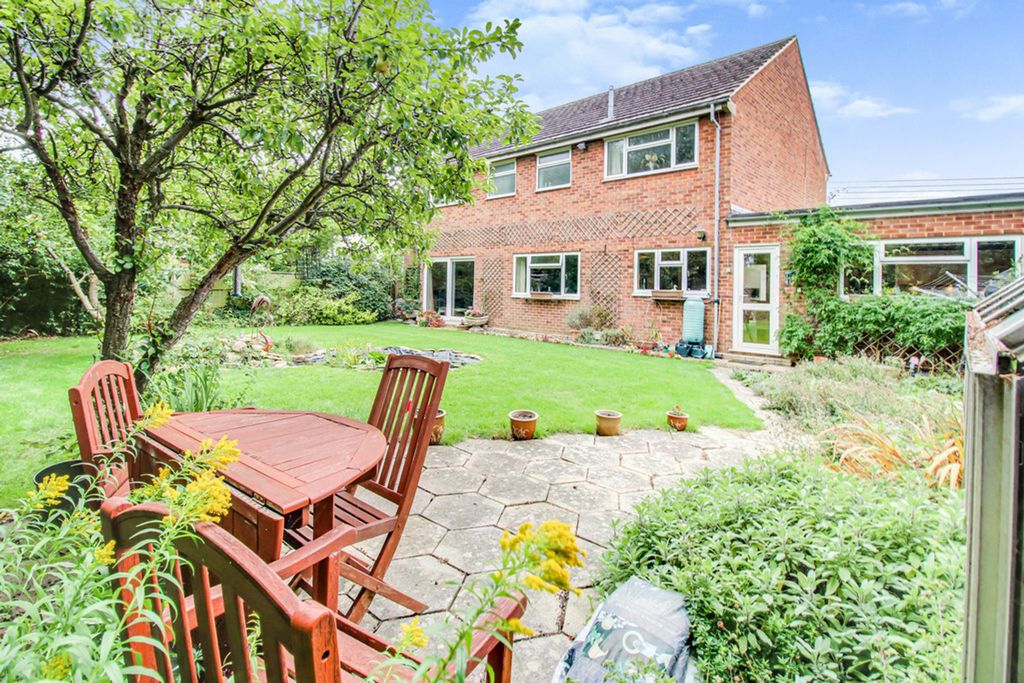 Property photo 2 of 12