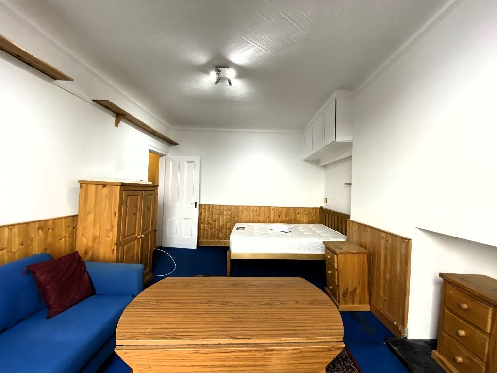 Property photo 3 of 14 Photo 3