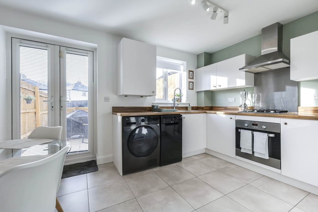 Property photo 3 of 17 Picture No. 14