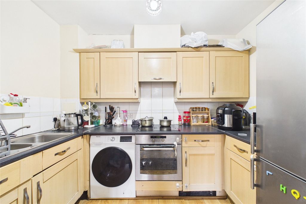 Property photo 2 of 7 Picture No. 10