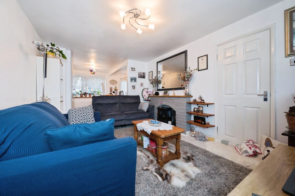 Property photo 3 of 17