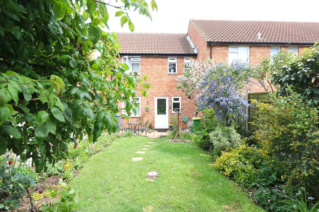 Property photo 2 of 19