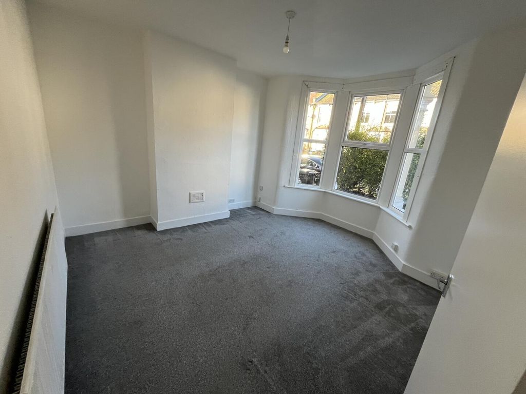 Property photo 2 of 8 Reception Room