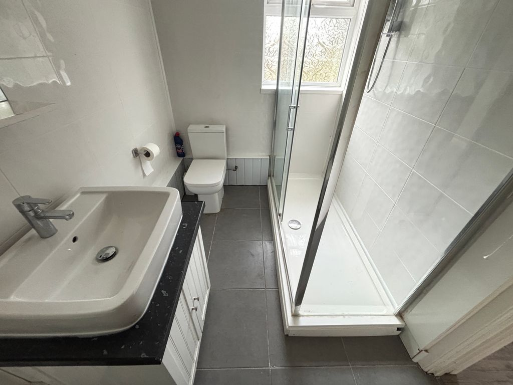 Property photo 3 of 6 Image