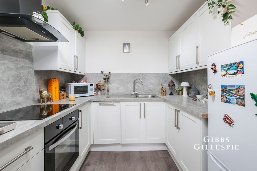 Property photo 2 of 10 Pbox-Img.Jpg