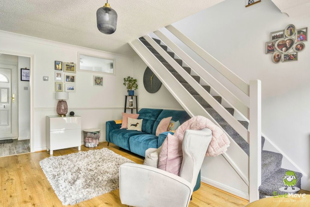 Property photo 3 of 15 9